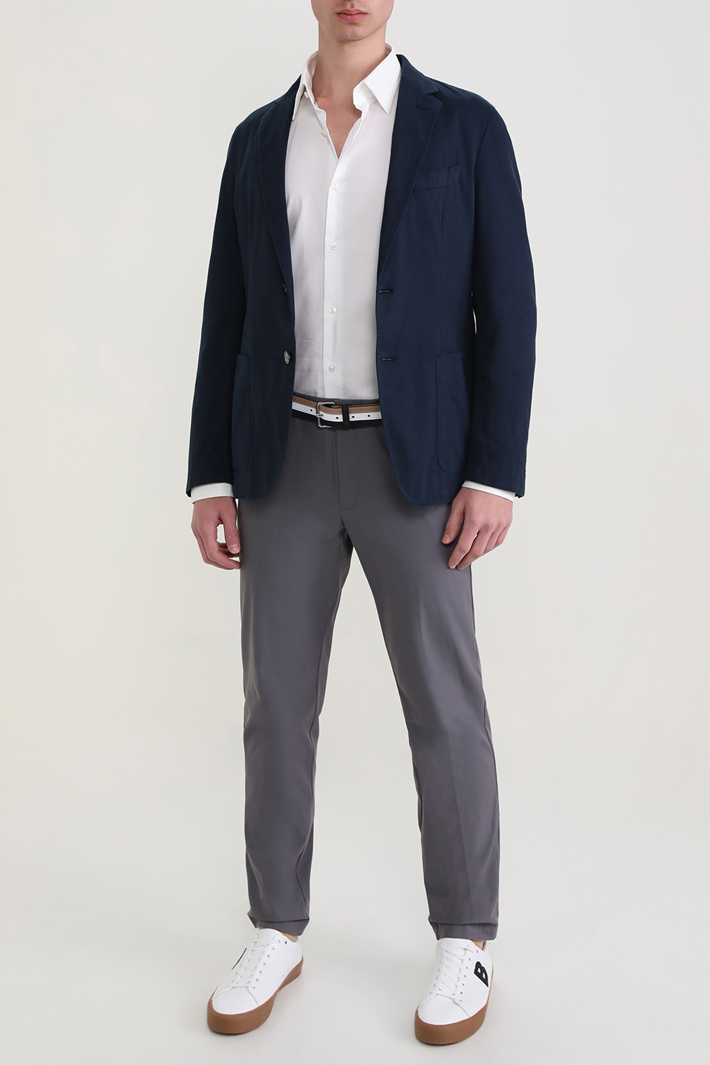 ז'קט מחויט עם כיסים